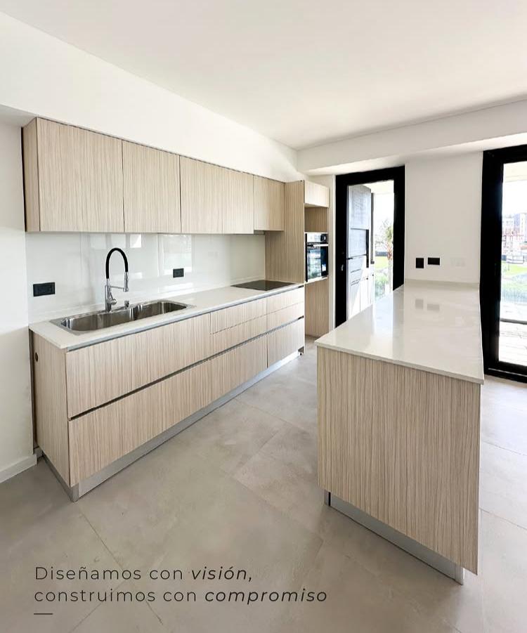 Imagen del trabajo Cocina moderna con isla